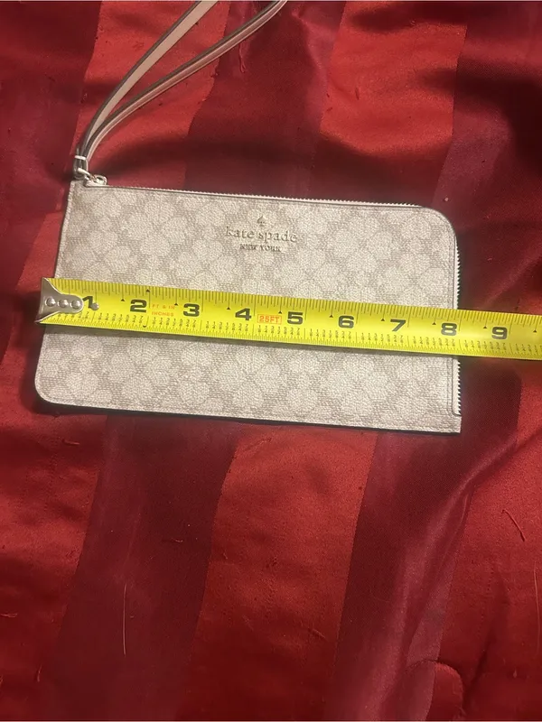 Kate spade flower dark beige wristlet - Image 11