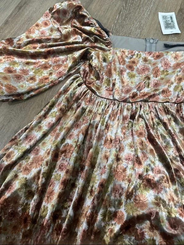Storia Velvet Floral Puff Sleeve Dress in Rust and Olive - off shoulder - Image 2