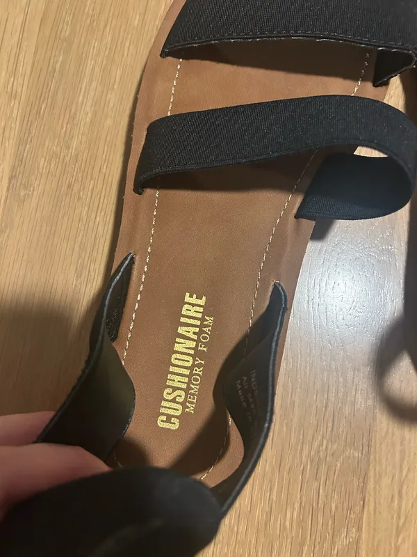 Cushionaire NWOT Black Strappy Sandals - Image 3