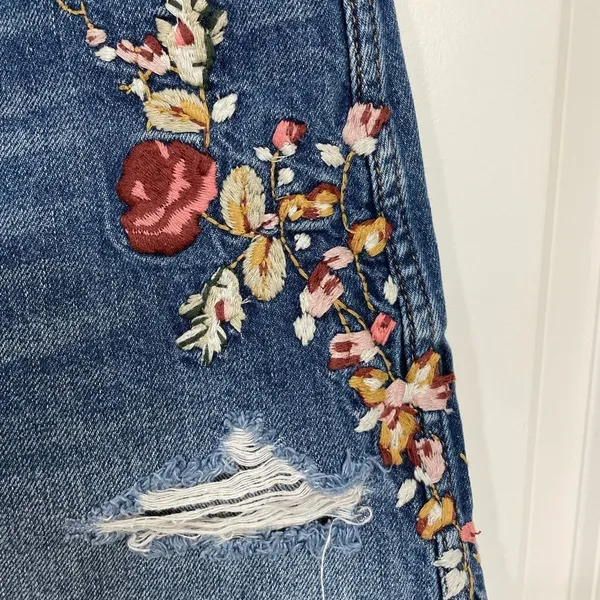 Abercrombie & Fitch Floral Embroidered Distressed Skirt - Boho Chic size 26! - Image 4