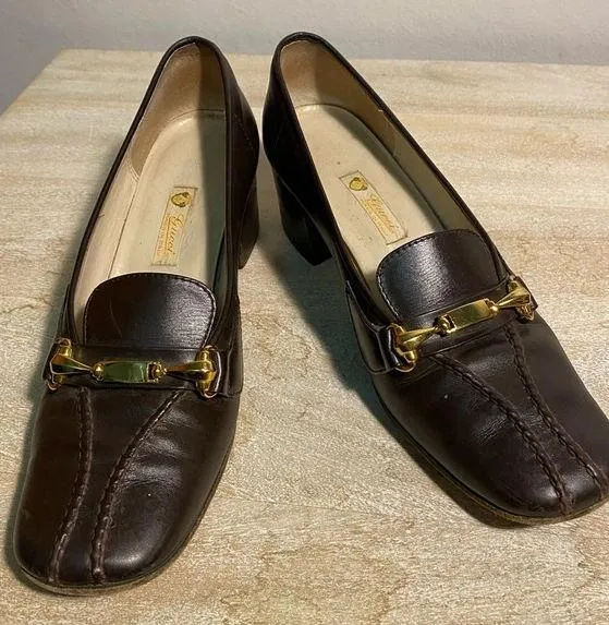 Vintage Gucci 70’s brown leather loafers w/ block heel. Size 35.5. Gold accent - Image 2
