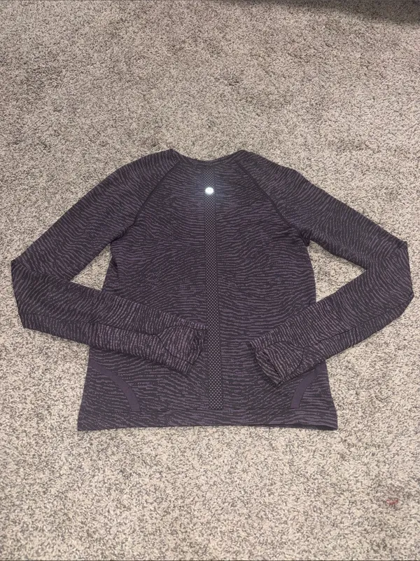 Lululemon Swiftly Tech Long Sleeve Shirt 2.0 *Race Length size 6 - Image 4