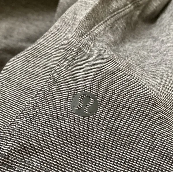 LULULEMON All Yours Boyfriend Tee Micro Stripe Black White Size 8 10 Cotton EUC - Image 8