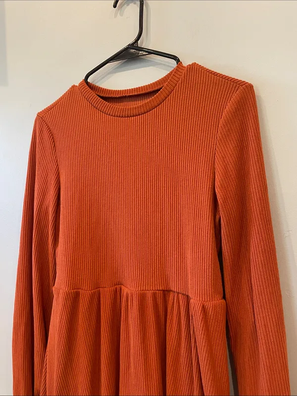 Long-Sleeve Rust color Tiered Knit Dress - Image 2