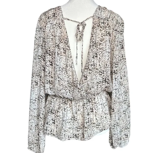Cloth‎ & Stone X Anthropologie Pebble Print Draped Back Peplum Top Blouse Sz M - Image 4