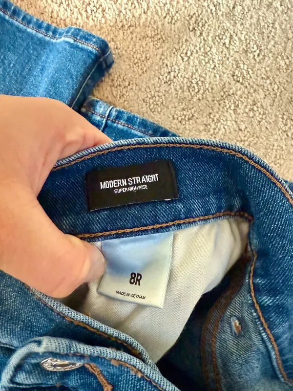 Express Women’s Straight Leg Jeans - Image 3