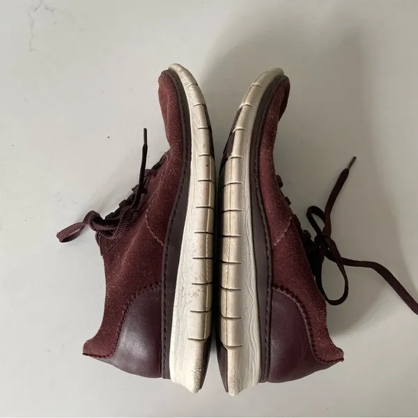 Vionic Taylor sneaker in burgundy leather suede 7.5 - Image 7