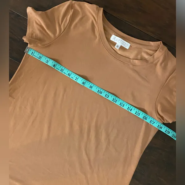 Planet Gold Fitted Junior T-Shirt - Image 3