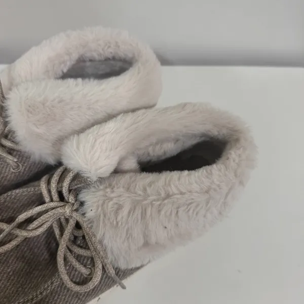 Hey Dude Britt Boots Womens Size 9 Charcoal Lace Tie Shoes Faux Fur Comfort - Image 3