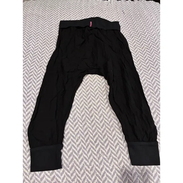 Hard Tail Women's Black Harem Foldover Waist Capris Sz Small - Image 3