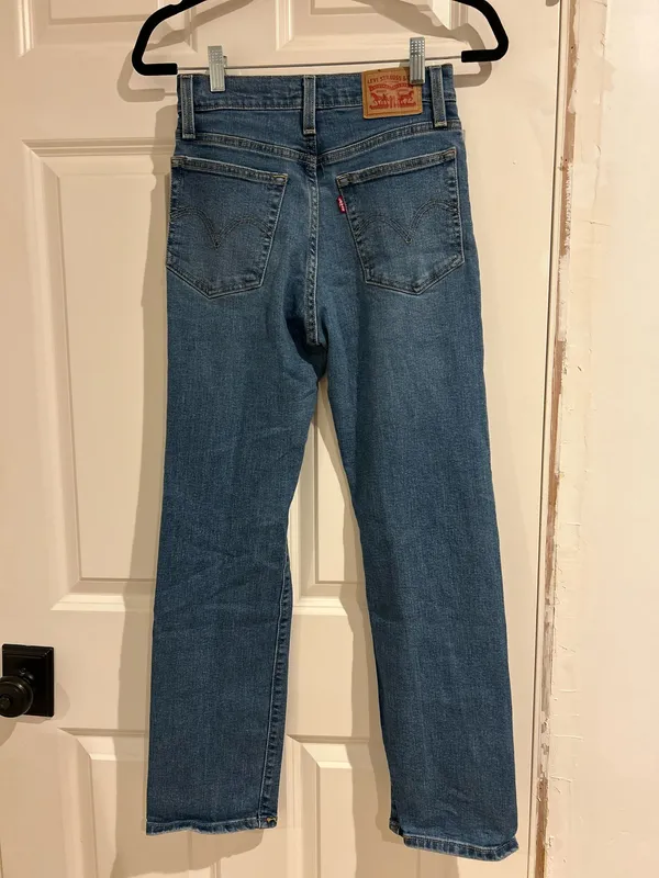 Levi’s Wedgie Straight Jeans - Image 4