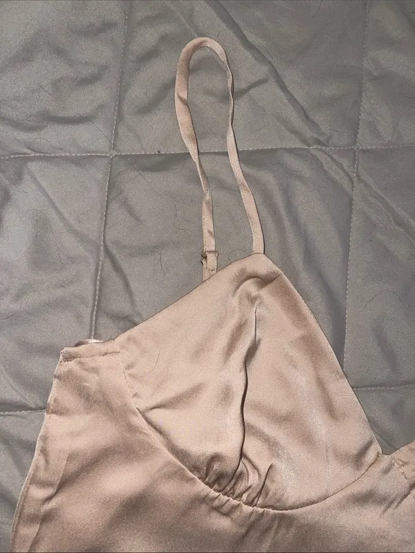 Paper Crane Papaya Champagne Satin Handkerchief Hem Crop Top M - Image 3
