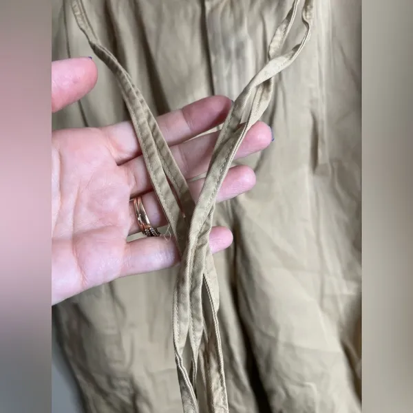 Nwt gap khaki cargo pants size 4 - Image 6