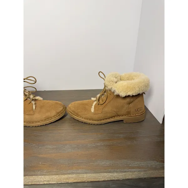 UGG Quincy Chestnut Suede Lace Up Shearling Boots Cozy Winter‎ Casual 8 - Image 3