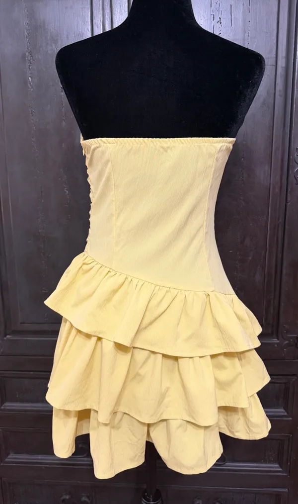 SHEIN Yellow strapless Tiered Layer Ruffle Hem Bandeau Tube Dress- size M. Tiered Layer Ruffle Hem Bandeau Tube Dress Sleeveless Ruched Solid Mini Tube Dress. Wear to a formal, date night or party event. Super cute, gently warn & excellent condition. Measurements approximately 15” from armpit to armpit not fully stretched out from elastic x 27” long. Non-smoking home. Priced to sell at as is condition. Don’t like my price, make reasonable offer! - Image 2