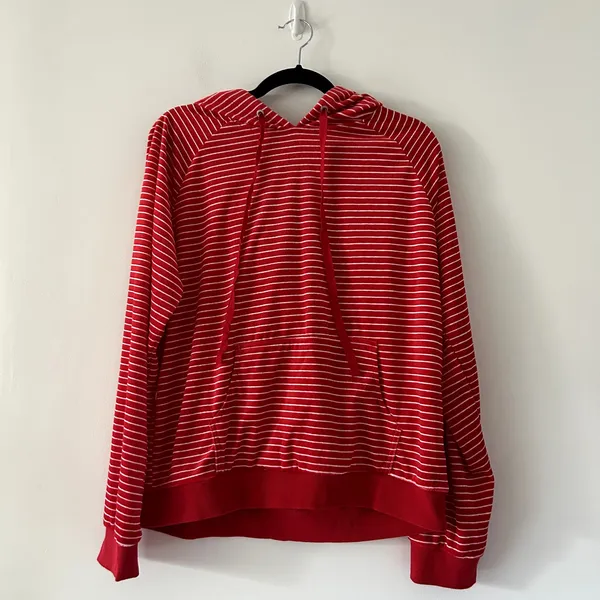 Vera Bradley Red Snow Stripe Polar Velour Pullover Hoodie NWT Size L - Image 2