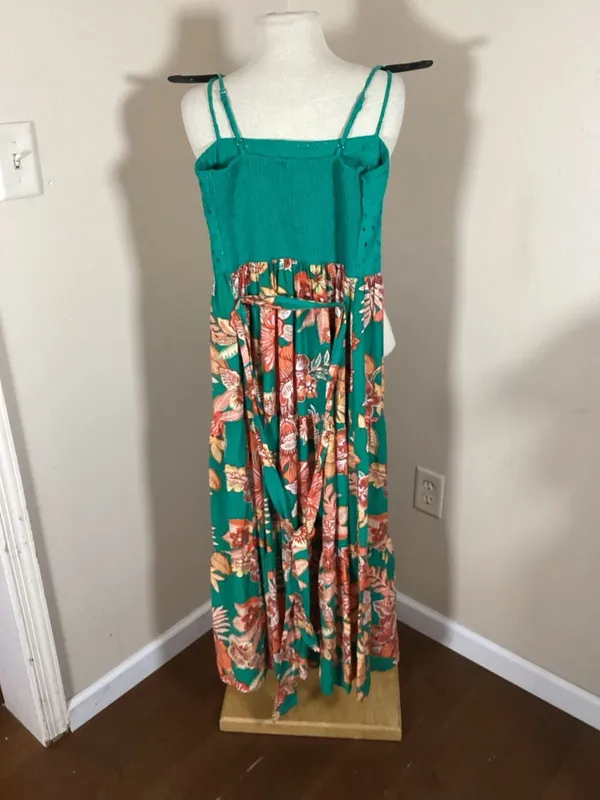 Flying Tomato Size M Green Floral Tiered Maxi Dress - Image 3