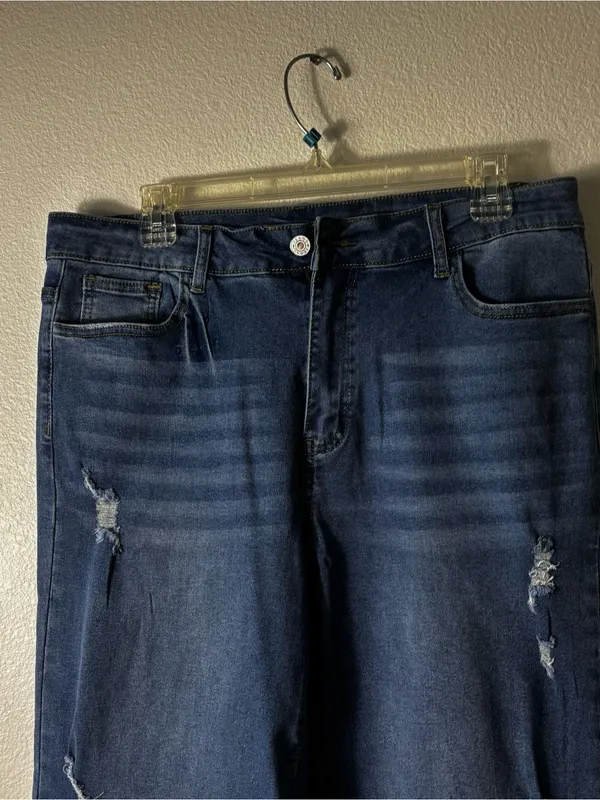 NWT IHTXUO Wide Leg Cropped Jeans XL Distressed Dark Wash Cuffed - Image 2