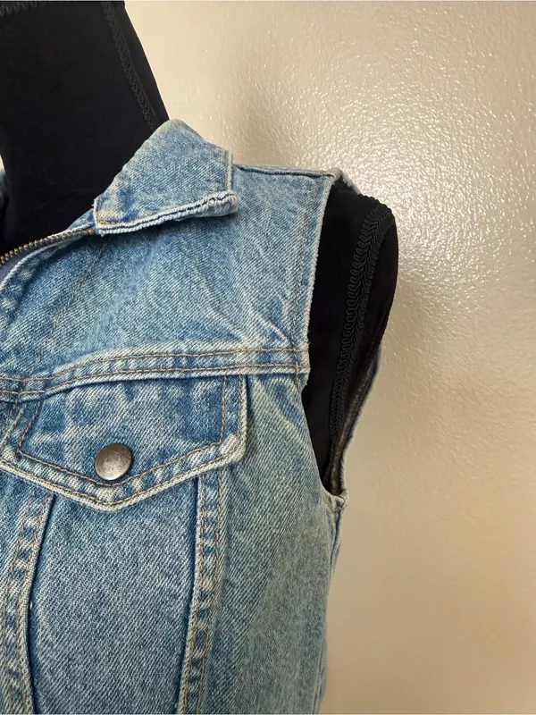 Vintage Kory Intl Blue Denim Vest Small Cropped Zip Front Y2K Grunge Made in USA - Image 5