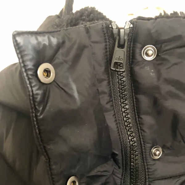 Alo Yoga Gold Rush Puffer Trench Black XS - Image 7