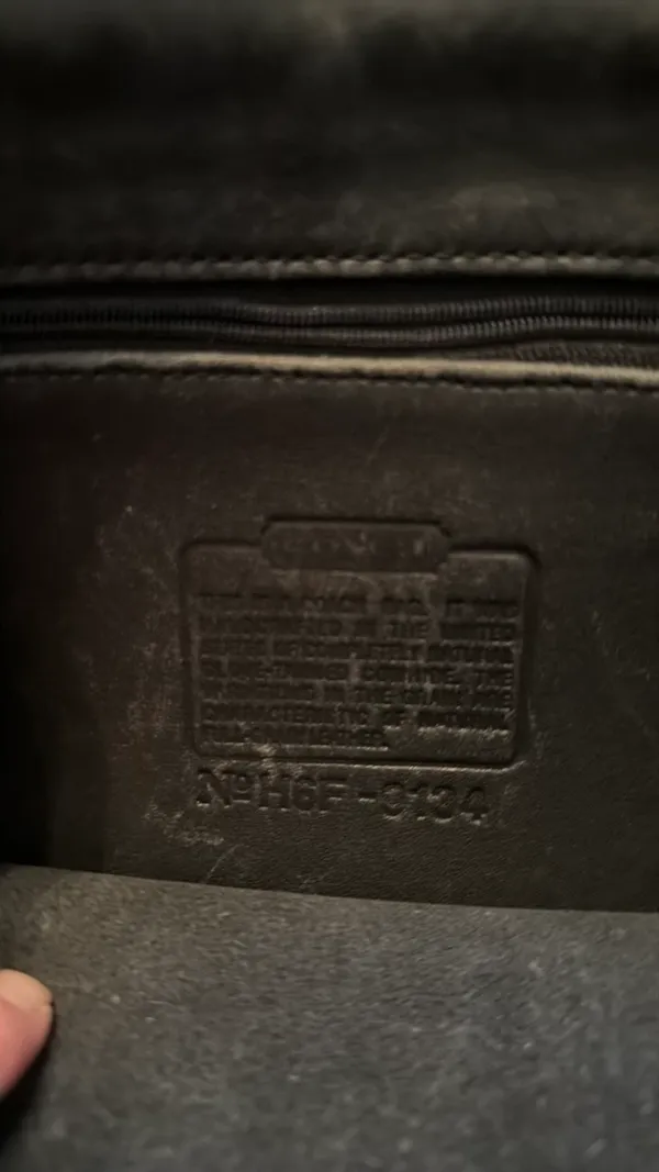 Vintage Coach Crossbody Leather Black - Image 3