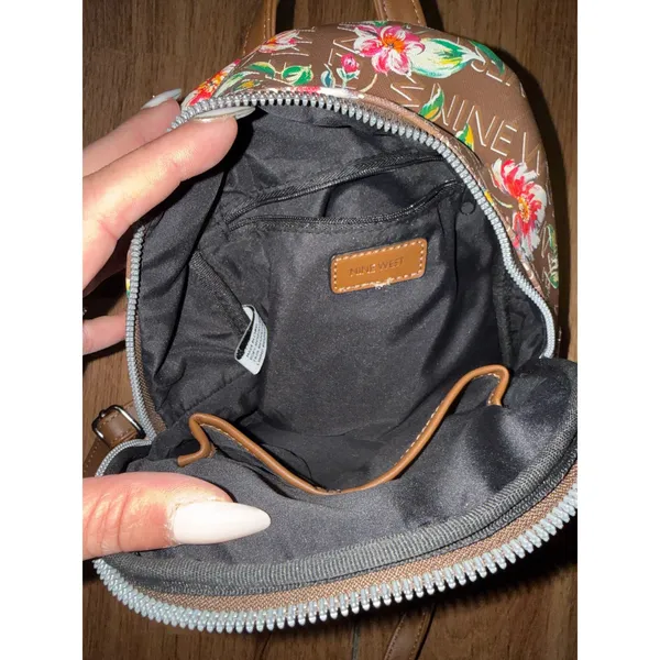 Small Nine West floral purse backpack. Minor flaw‎ on back in pictures. - Image 4