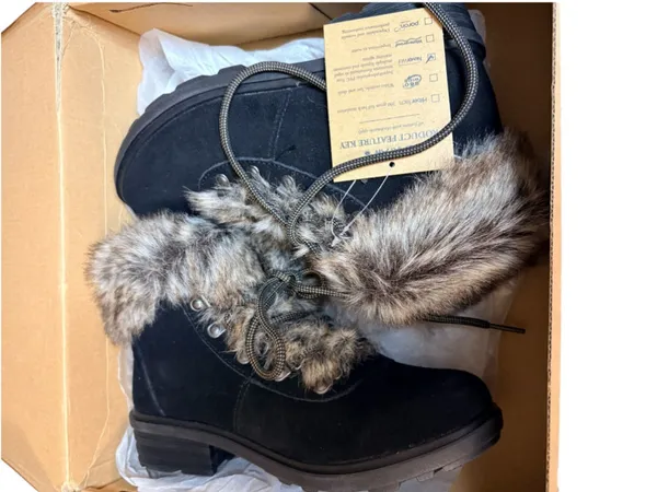 Bearpaw Serenity Winter Boots Black Grey Faux Fur Women’s Size 7 NIB - Image 2