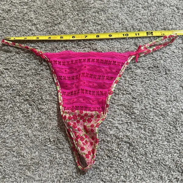 2006 Vintage Victoria's Secret Floral Babydoll Nightie and V-string panty set - Image 7