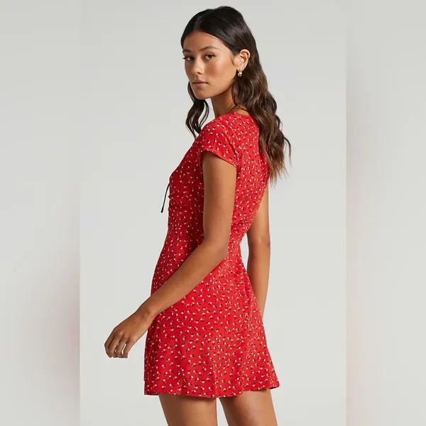 Showpo Secret Cure Dress in Red Size 4 New with tag - Image 2