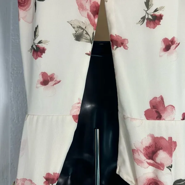Lulus Cream Floral Flutter Sleeve Maxi Dress Size XS EUC - Image 13