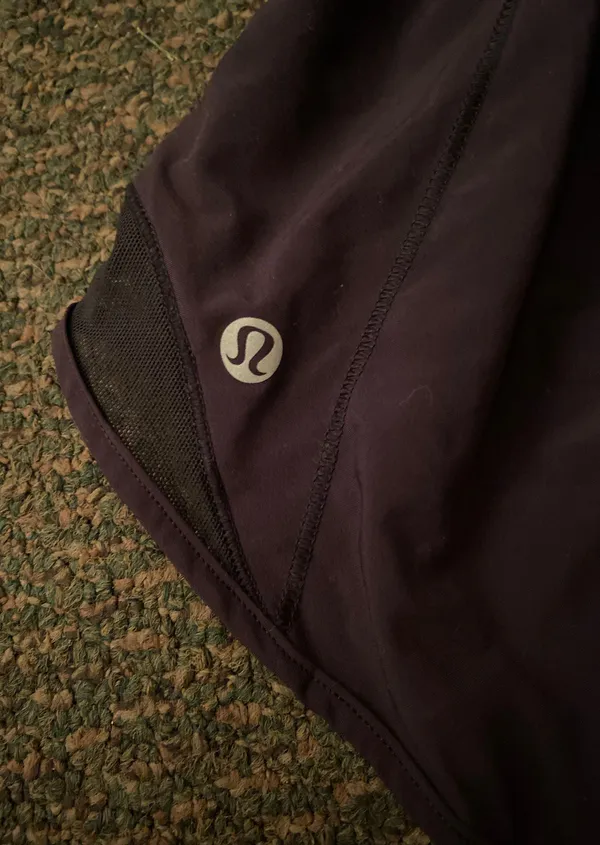 Lululemon Hotty Hot Shorts Regular - Image 3