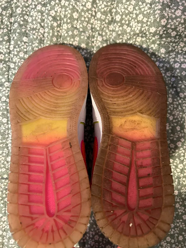 Nike Jordan 1 Mid - Image 4