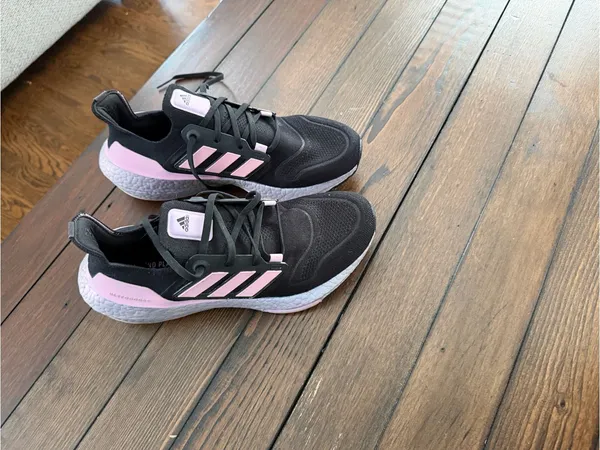 Adidas Ultra Boost Women’s Size 11 Sneakers Black And Purple - Image 3