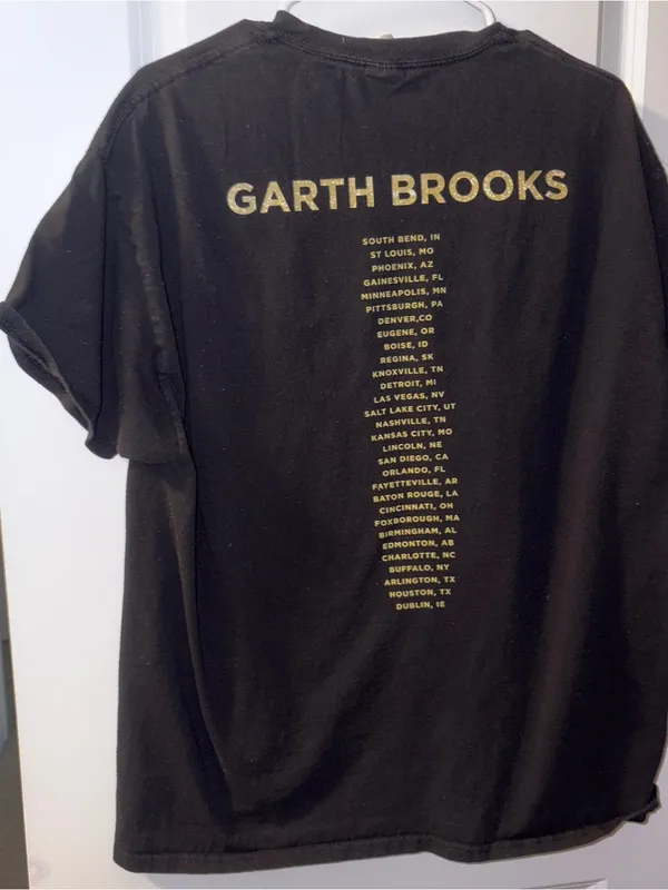 Hanes Garth Brooks Black Graphic 'Stadium Tour' Tee Size: XL - Image 2