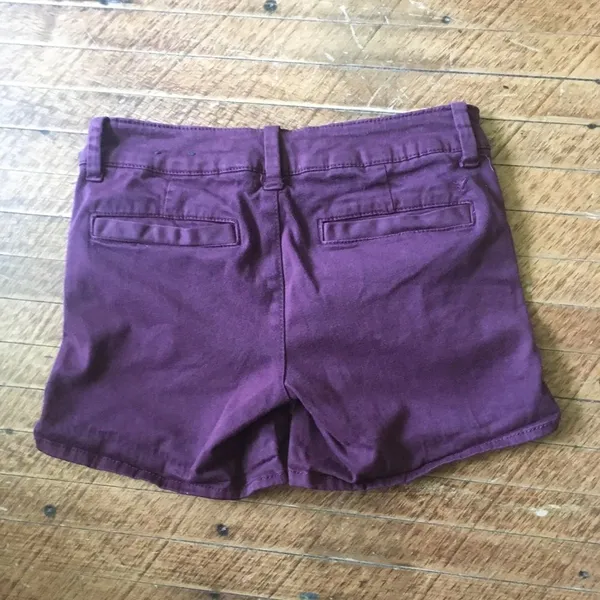 American Eagle midi stretch maroon shorts - Image 4