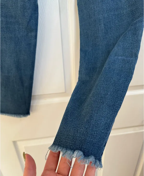 Refuge Women’s Distressed Medium Wash Skinny Jeans Size 8 - Image 6