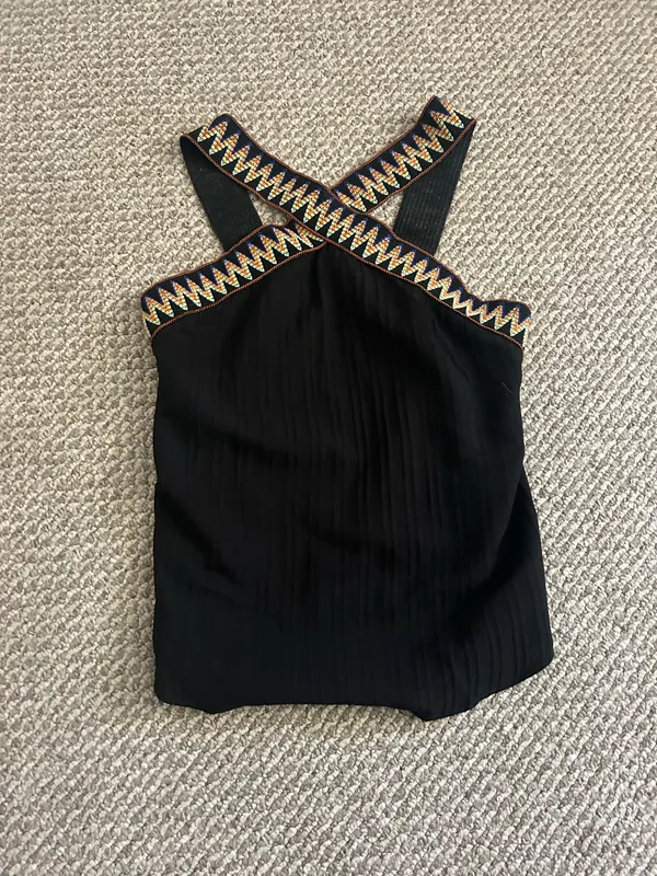 Cupshe Black criss cross halter top - Image 2