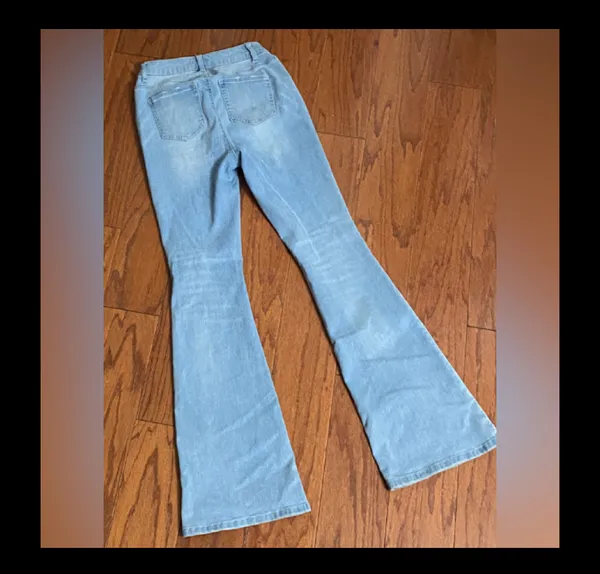 Wonderly Urban Cowboy Light Wash High Rise Boot Cut Jeans With Tie Closure. gently warn& are in excellent condition. measurements approximately 13” waste x 10” rise x 42” long. Non smoking home. priced to sell at as is condition. Don’t like my price, make reasonable offer! And thank you for checking my closet. - Image 2