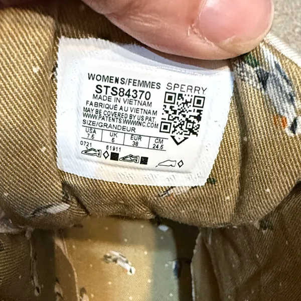 Sperry Women's White and Tan Lace Up Duck Boots Size 7.5 - Image 8