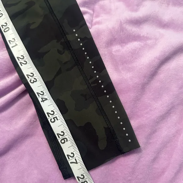 Lululemon camo leggings size 4 - Image 2