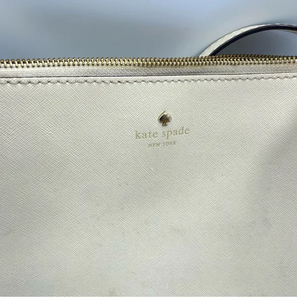 Kate Spade Cream Leather Square Crossbody Handbag Purse Medium Bag Classic - Image 3