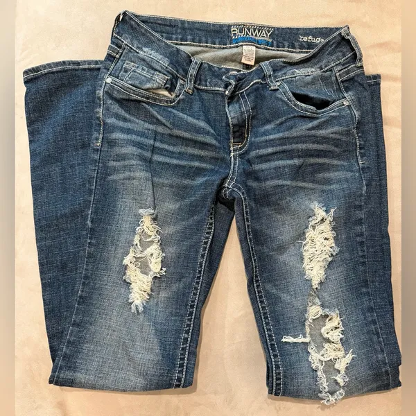 Refuge Runway‎ Everyday Boot Women's Low Rise Stretch Faded Blue Jeans Size 8L - Image 3