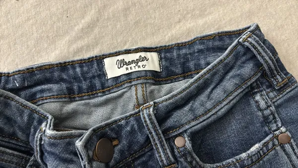 Wrangler Retro Bell-Bottom Jeans - Image 3