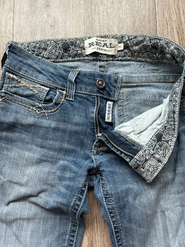 Ariat Real Denim Midrise Distressed Bootcut Jean Medium Wash Size 29 Long - Image 7