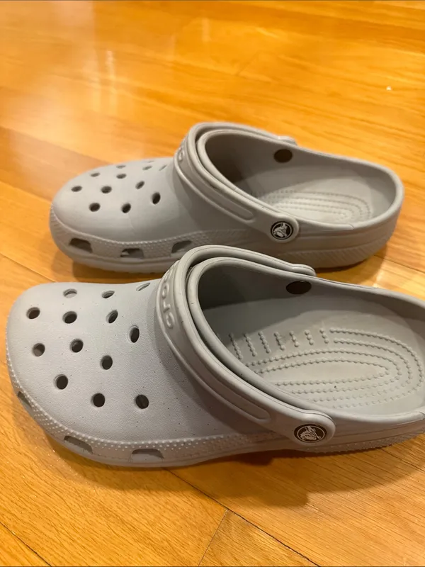 Crocs  unisex gray clogs size men 9 women’s 11. - Image 2