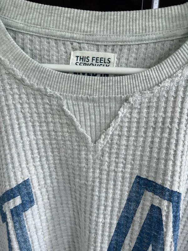 Like New Aerie Big Hug Waffle Knit L.A. Graphic Top Grey Oversized Small - Image 9