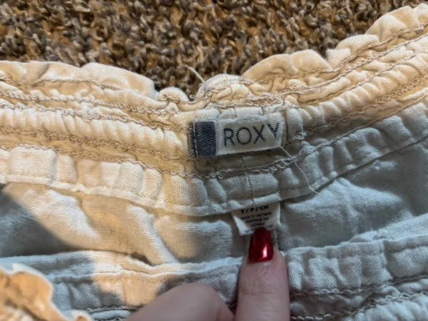 Roxy white linen shorts - Image 2