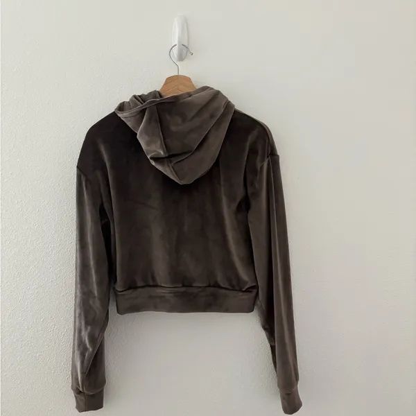 SKIMS Velour cropped Zip-Up Hoodie in a brown/oxide color - Image 2