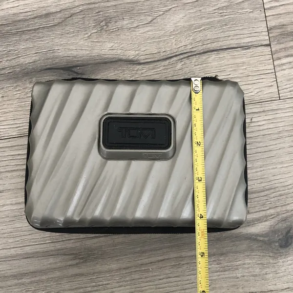 TUMI for Delta Hard Shell Amenity Travel Case Kit Zippered Pouch Toiletry Case - Image 5