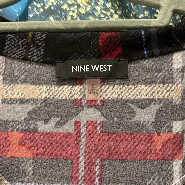 Nine West Women's Cowl Neck Sleeveless Plaid Blouse Top Multicolor Size Small - Image 3